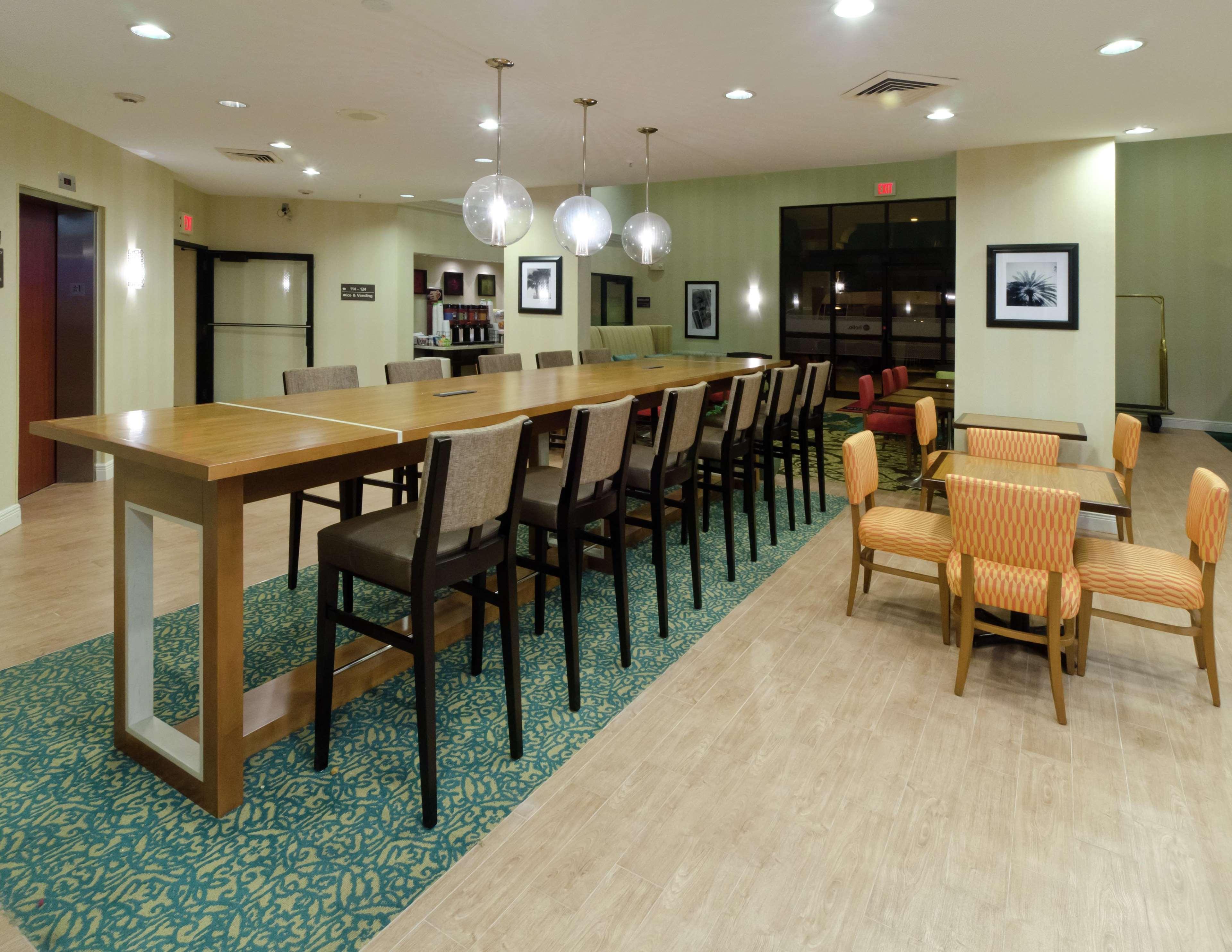 Hampton Inn & Suites Miami-Doral Dolphin Mall Dış mekan fotoğraf